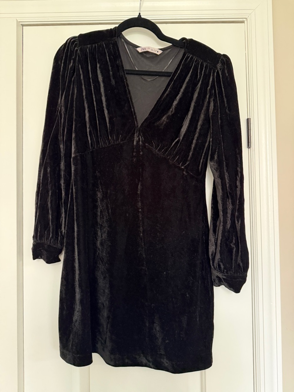 Zara Black Velvet V‑Neck Mini Dress with Puff Sleeves